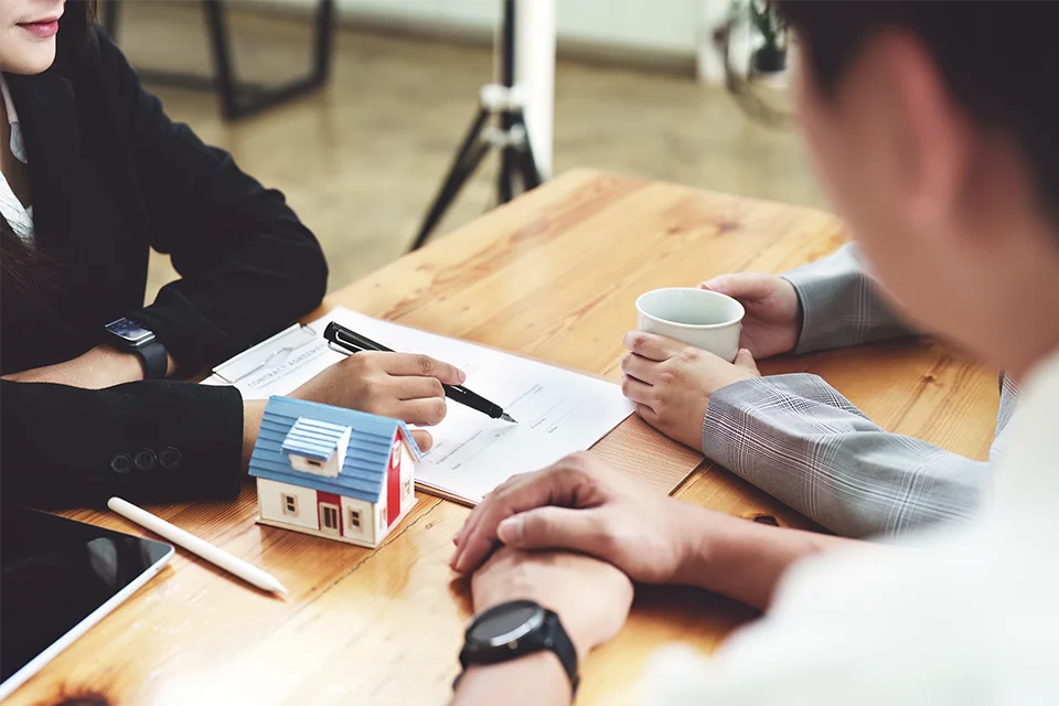 A couple having a meeting regarding their estate with an expert accountant