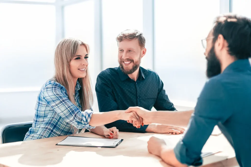SMSF Accountant having a meeting with a couple - SMSF Accountant Bokarina